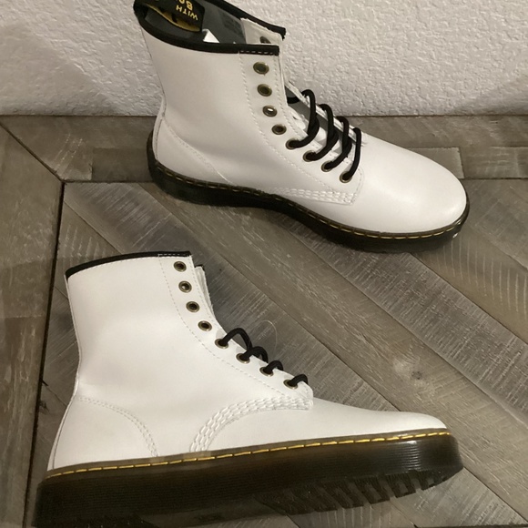 Dr. Martens Zavala Combat Boots Women's, size 8 - Picture 6 of 10